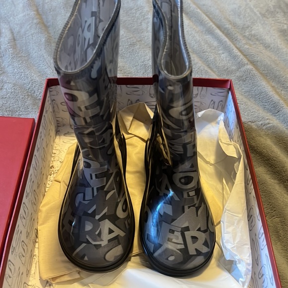 Size 29 FERRAGAMO rain boots - Picture 3 of 9